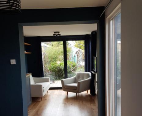 Modern 1-Bed Apartment, Plus Parking, Near Oxford And The Jr Exterior photo