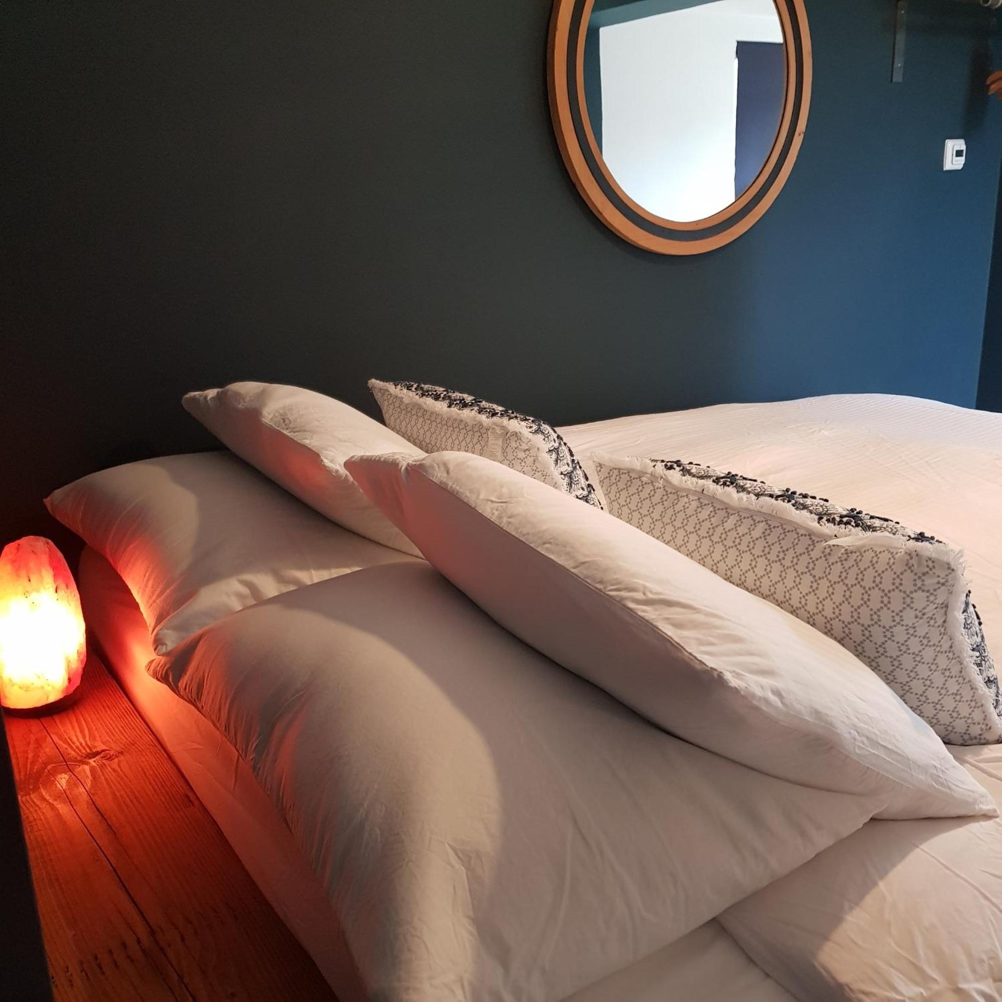 Modern 1-Bed Apartment, Plus Parking, Near Oxford And The Jr Exterior photo